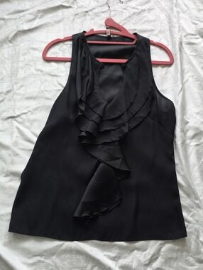 5|48 Black Ruffled Sleeveless Blouse